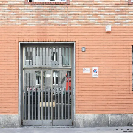 דירה In Affitto Zona Tortona Solari מילאנו